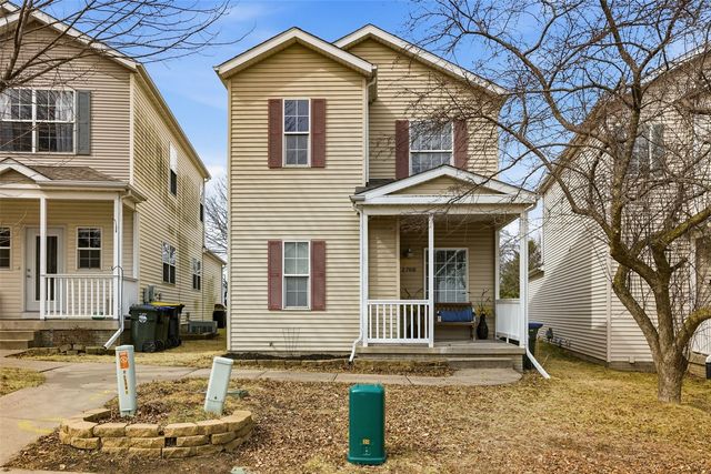 2768 Irving, Iowa City, IA 52246