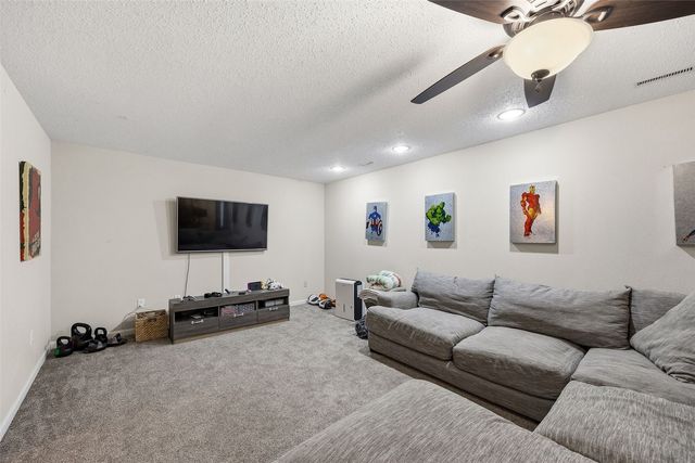 2768 Irving, Iowa City, IA 52246