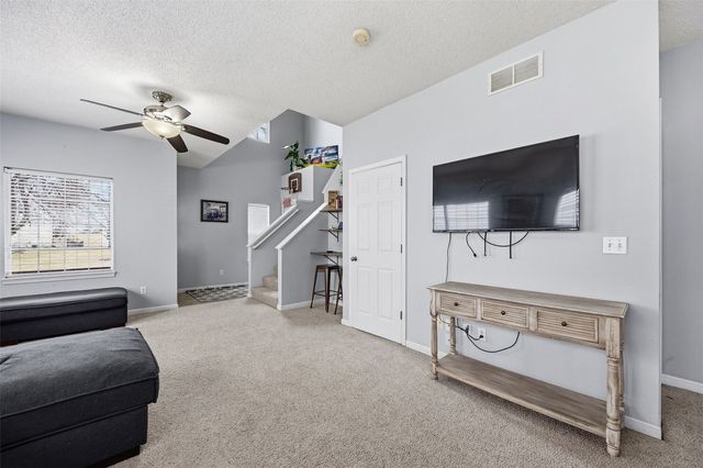 2768 Irving, Iowa City, IA 52246