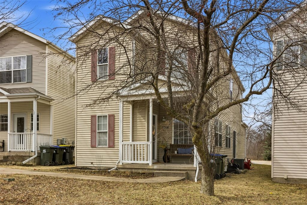 2768 Irving, Iowa City, IA 52246