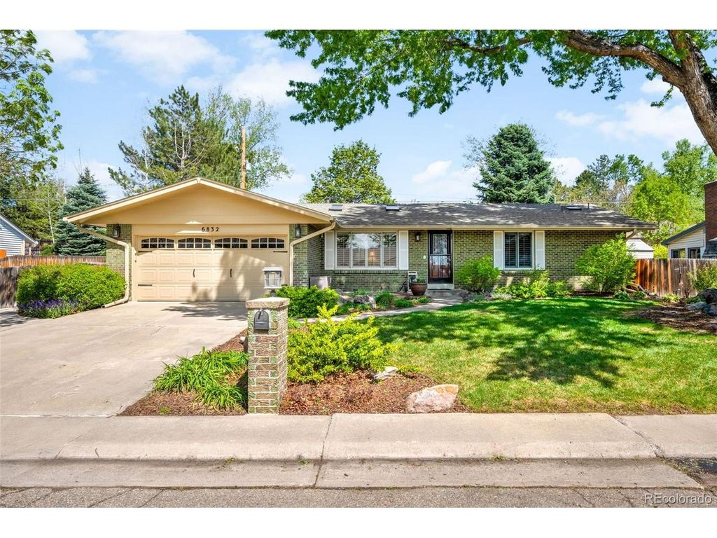 6832 Garland St, Arvada, CO 80004