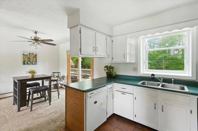 3 Greenbriar Drive, Essex, VT 05452