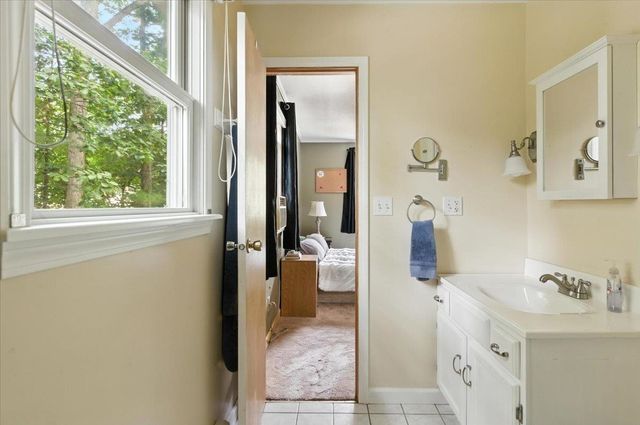 3 Greenbriar Drive, Essex, VT 05452