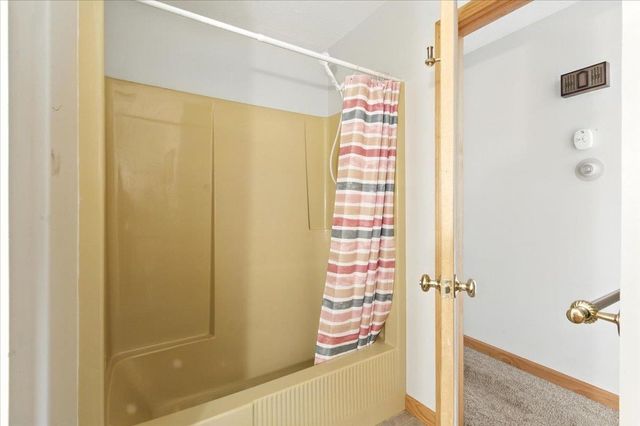 3 Greenbriar Drive, Essex, VT 05452