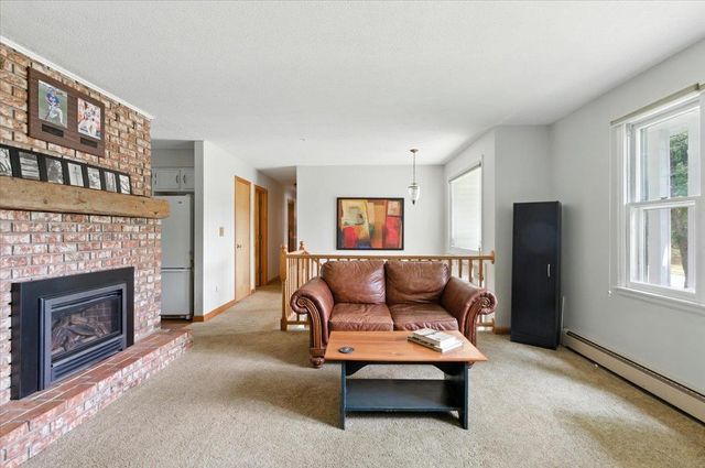 3 Greenbriar Drive, Essex, VT 05452