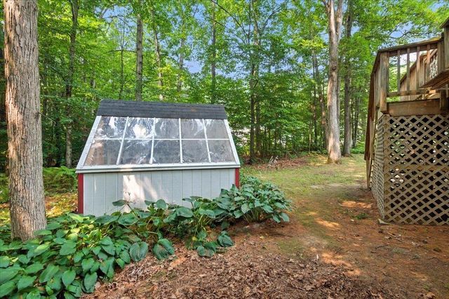 3 Greenbriar Drive, Essex, VT 05452