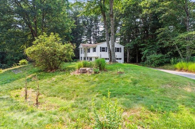 3 Greenbriar Drive, Essex, VT 05452