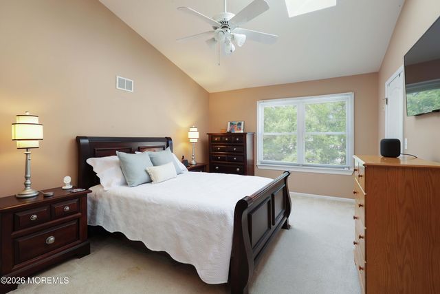 40 Lenny Court, Matawan, NJ 07747