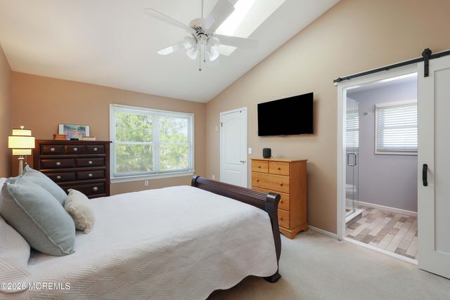 40 Lenny Court, Matawan, NJ 07747