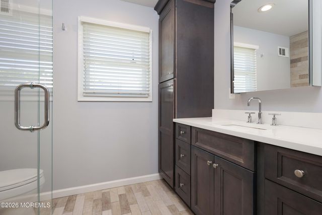 40 Lenny Court, Matawan, NJ 07747