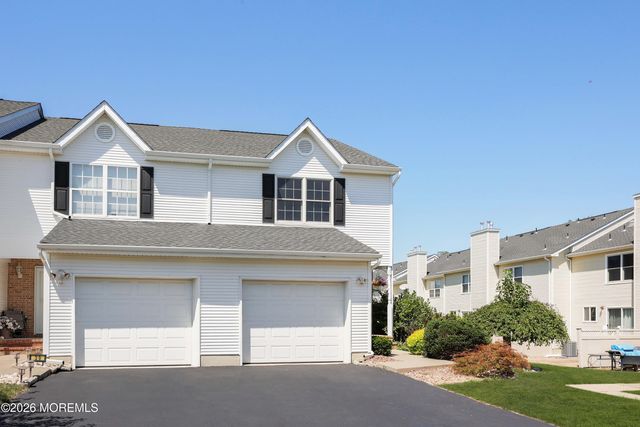 40 Lenny Court, Matawan, NJ 07747