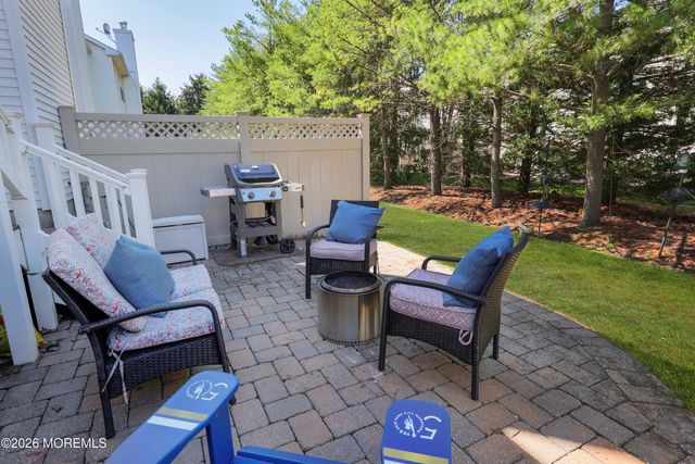 40 Lenny Court, Matawan, NJ 07747