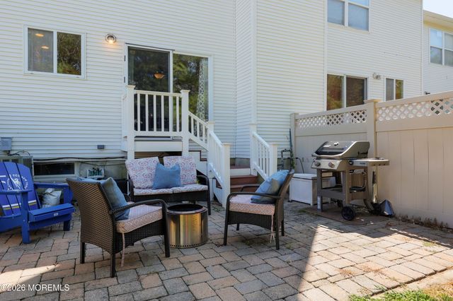 40 Lenny Court, Matawan, NJ 07747