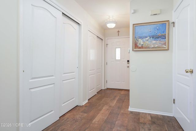 40 Lenny Court, Matawan, NJ 07747