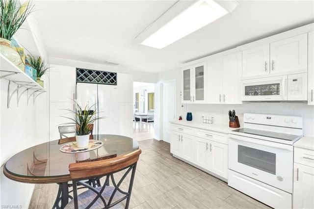 5330 Cobalt CT, Cape Coral, FL 33904
