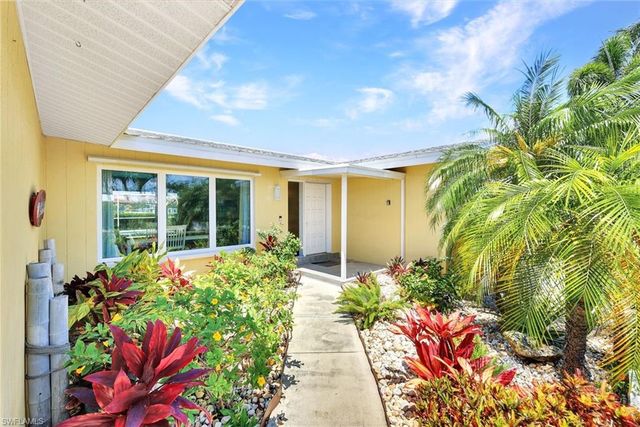 5330 Cobalt CT, Cape Coral, FL 33904