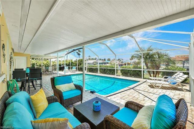 5330 Cobalt CT, Cape Coral, FL 33904