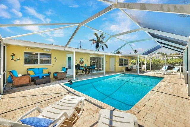 5330 Cobalt CT, Cape Coral, FL 33904