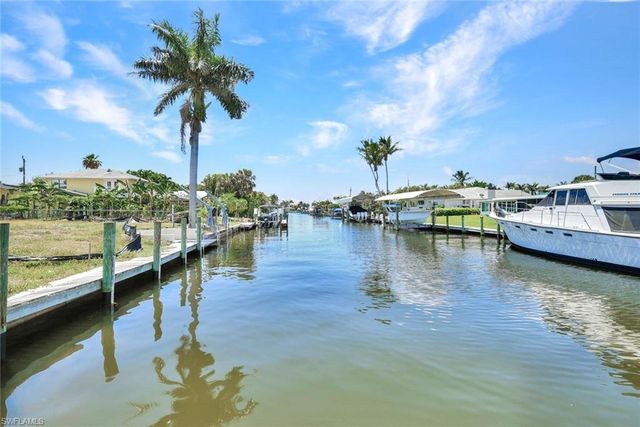 5330 Cobalt CT, Cape Coral, FL 33904
