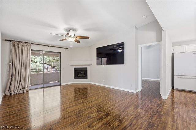 2641 South Durango Drive 201, Las Vegas, NV 89117