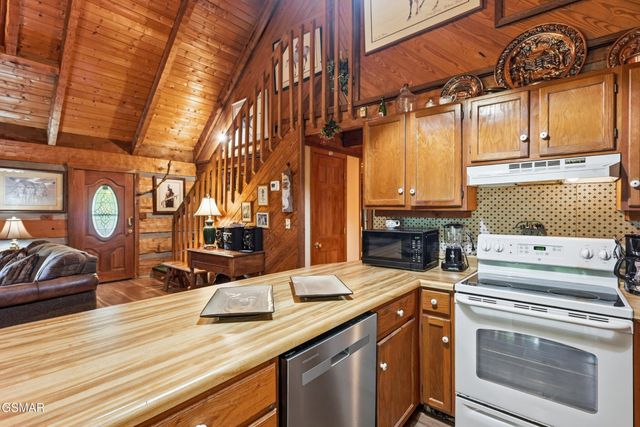 559 Crest Road, Gatlinburg, TN 37738