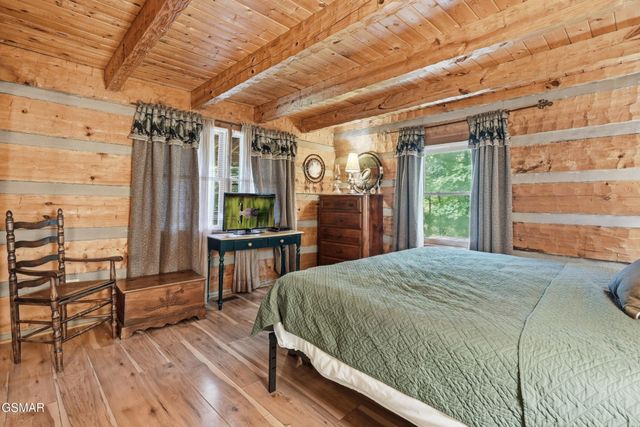 559 Crest Road, Gatlinburg, TN 37738