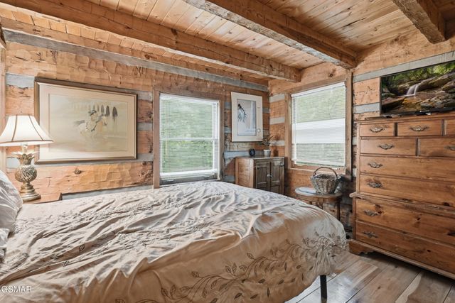 559 Crest Road, Gatlinburg, TN 37738