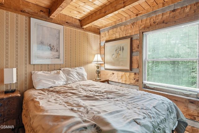 559 Crest Road, Gatlinburg, TN 37738