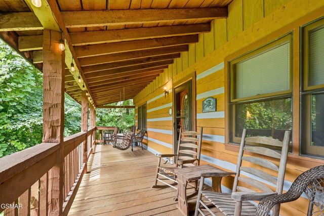 559 Crest Road, Gatlinburg, TN 37738
