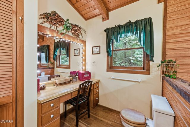 559 Crest Road, Gatlinburg, TN 37738