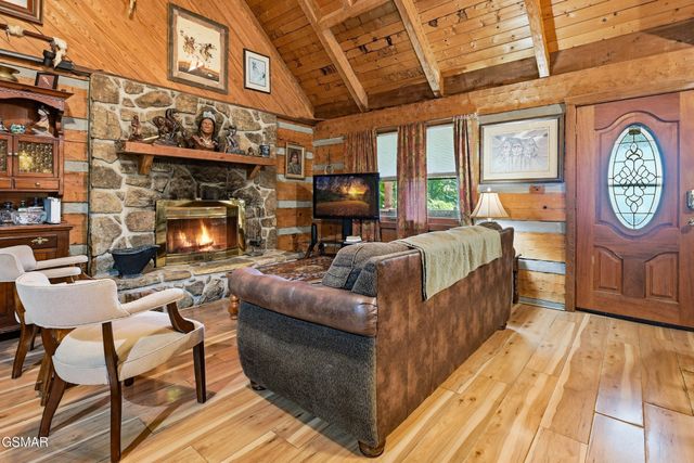 559 Crest Road, Gatlinburg, TN 37738
