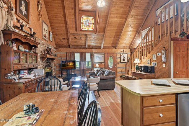 559 Crest Road, Gatlinburg, TN 37738