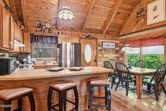 559 Crest Road, Gatlinburg, TN 37738