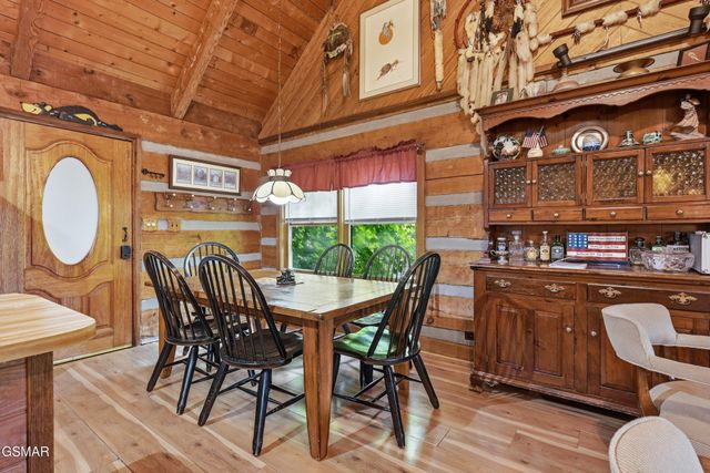 559 Crest Road, Gatlinburg, TN 37738