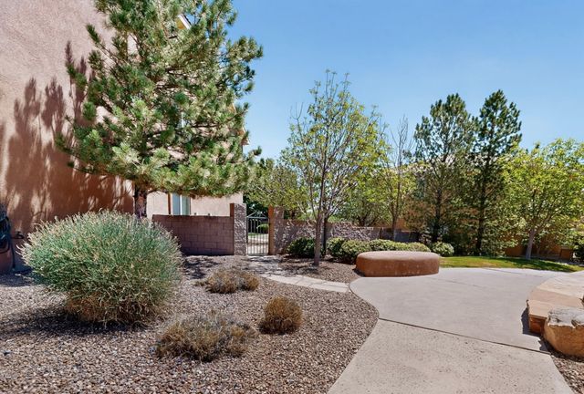 9747 Summer Shower Place NW, Albuquerque, NM 87120