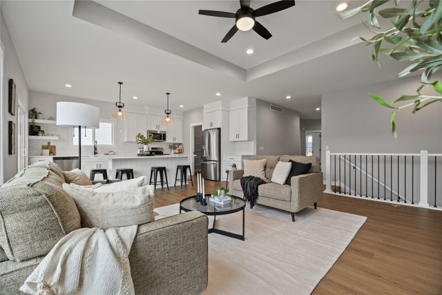 321 11th Street NW, Bondurant, IA 50035