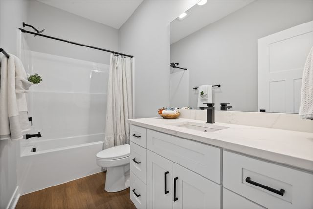 321 11th Street NW, Bondurant, IA 50035