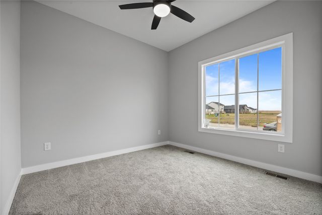 321 11th Street NW, Bondurant, IA 50035