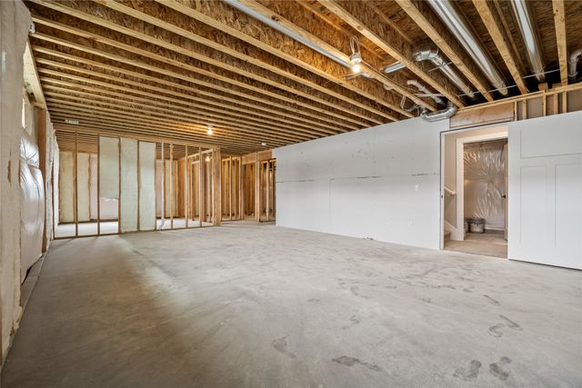 321 11th Street NW, Bondurant, IA 50035