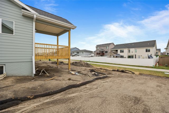 321 11th Street NW, Bondurant, IA 50035