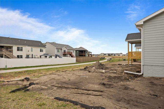 321 11th Street NW, Bondurant, IA 50035