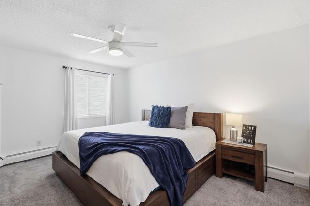 14851 Endicott Way 206, Apple Valley, MN 55124