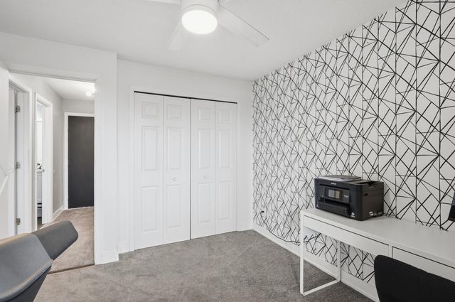 14851 Endicott Way 206, Apple Valley, MN 55124