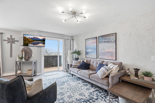 14851 Endicott Way 206, Apple Valley, MN 55124