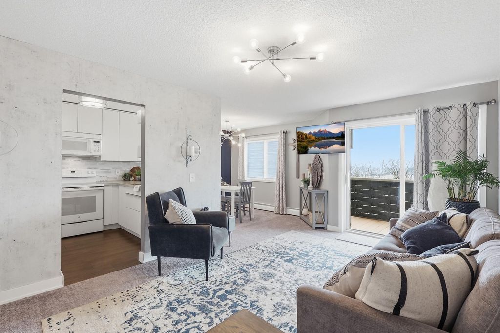 14851 Endicott Way 206, Apple Valley, MN 55124