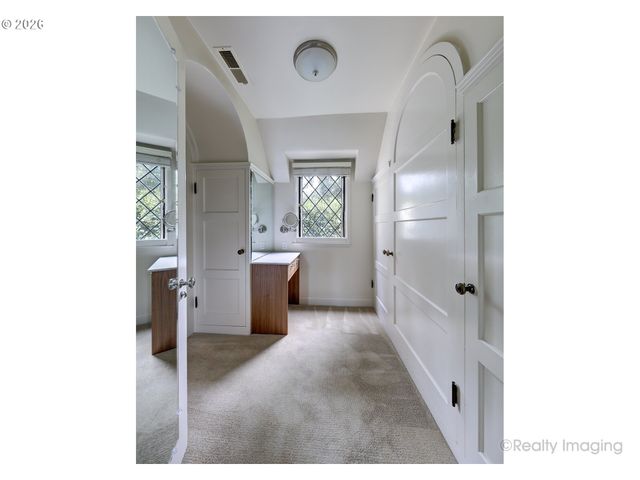 1975 Sw EDGEWOOD Rd, Portland, OR 97201