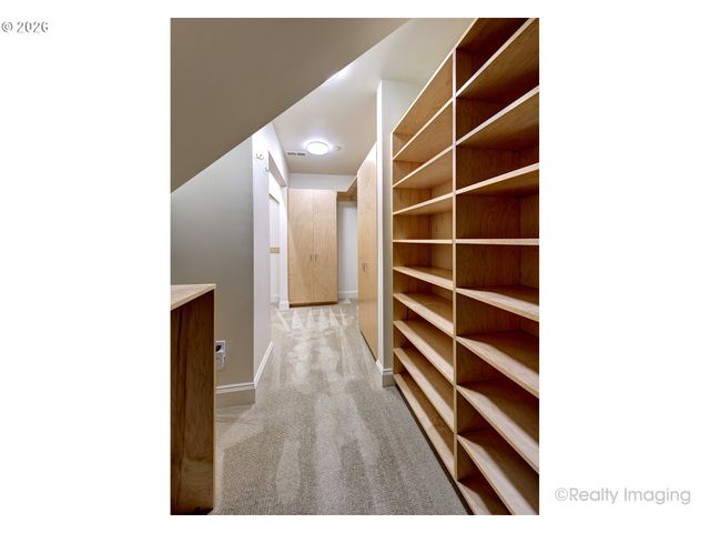 1975 Sw EDGEWOOD Rd, Portland, OR 97201