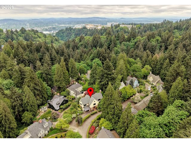 1975 Sw EDGEWOOD Rd, Portland, OR 97201