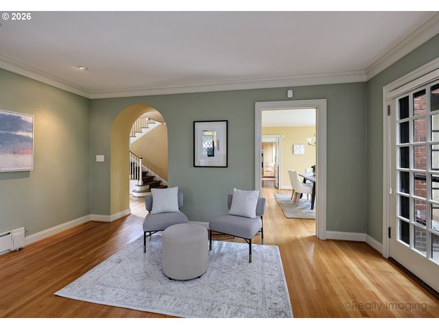 1975 Sw EDGEWOOD Rd, Portland, OR 97201