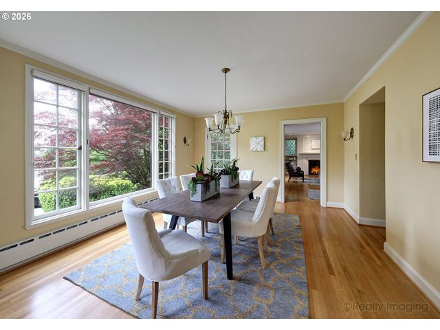 1975 Sw EDGEWOOD Rd, Portland, OR 97201